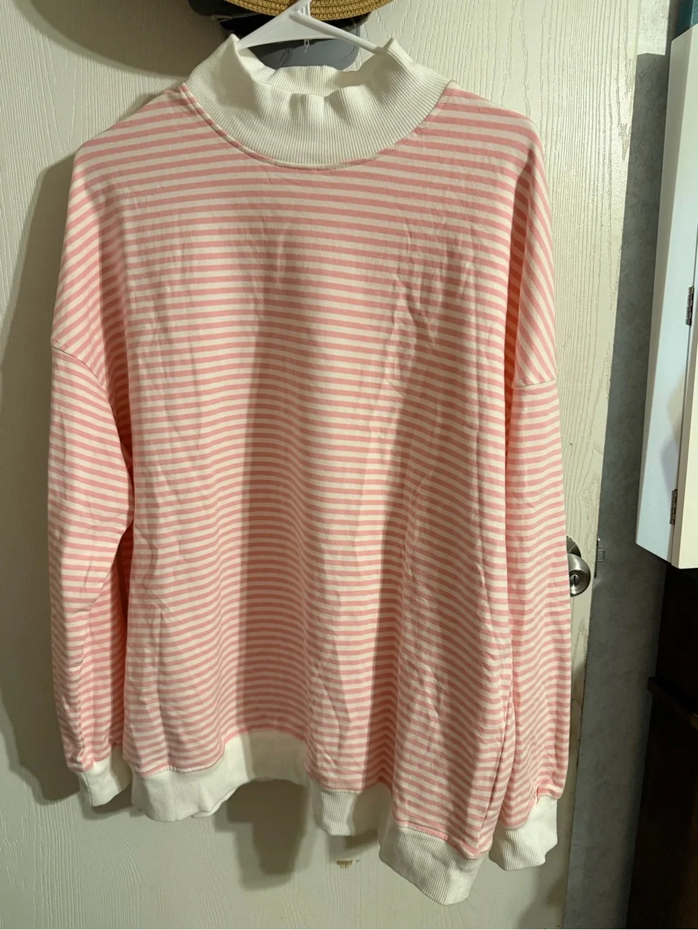 NWOT Large Pink & White Striped Cozy Lounge Set